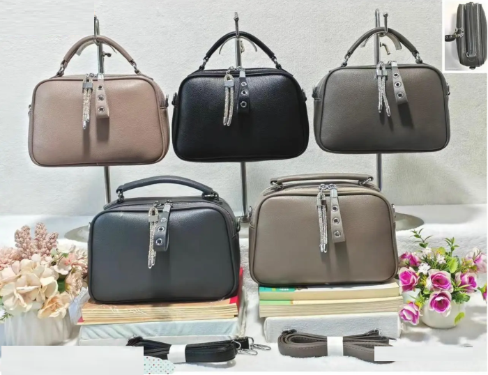 Сумка жіноча крос-боді 24,5*16,5 см на блискавці зі штучної шкіри в різних кольорах Zhenya, фото 1