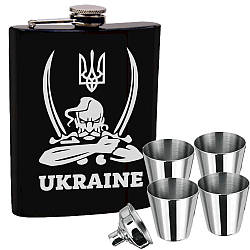 Набір фляга з гравіюванням "Ukraine" + чотири стаканчики + лійка 7oz LG-145U4