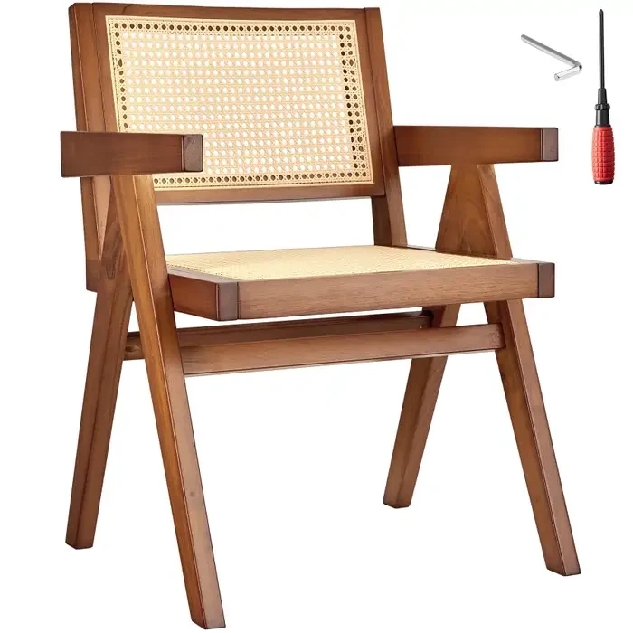 Міцне крісло з темного дуба Lissy