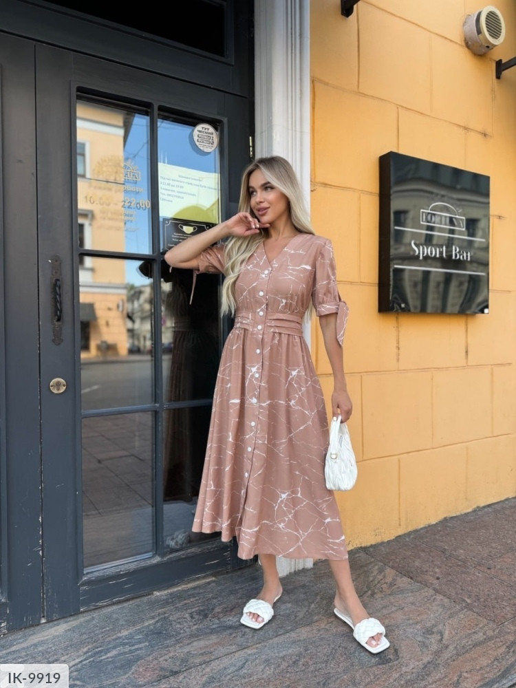 Плаття жіноче красиве стильне модне легке А-силуету на ґудзиках довжини міді з коротким рукавом арт 638
