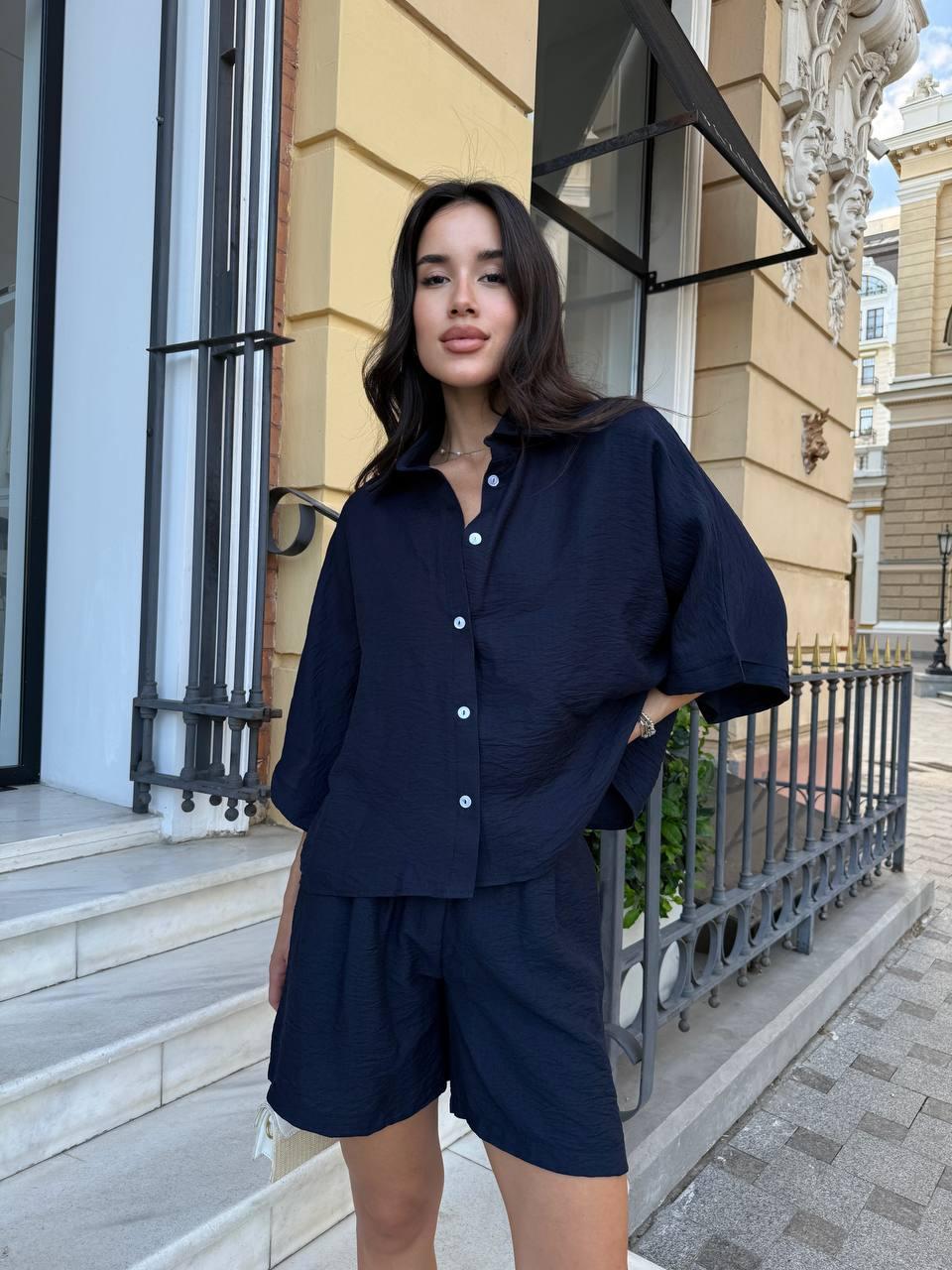 Жіночий костюм із шортами; Кольори: шоколад, молочний, синій і чорний; Розміри: 42-46,48-52 ;, фото 1