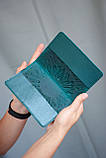 Обкладинка на паспорт шкіряна темно-бірюзова з тисненням Соняхи, фото 3