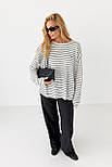 Жіночий джемпер у смужку вільного крою — чорний колір, ONE SIZE (є розміри), фото 3