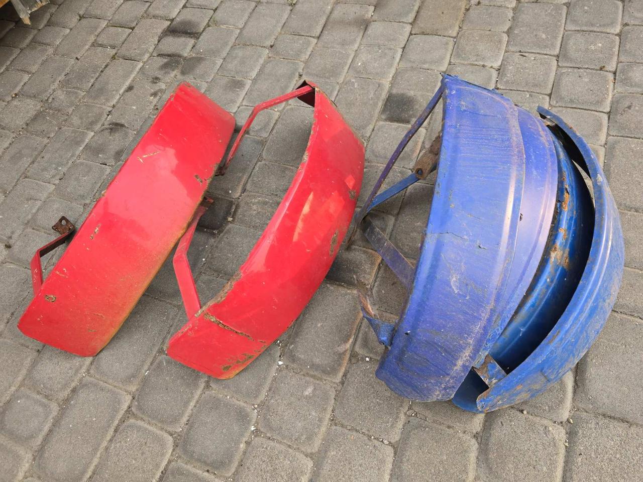 Вживаний Комплект передніх крил на мінітрактор, трактор. Відправка тільки по 100% передоплата