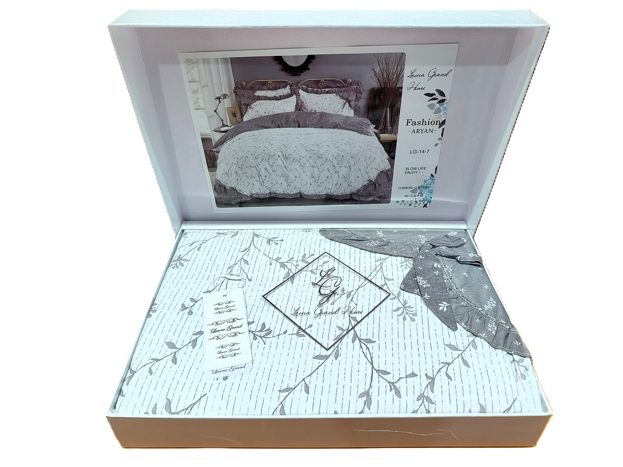 Постільна білизна в подарунковій коробці Laura Grand - Britney