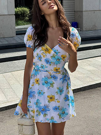Літня квіткова жіноча міні сукня на запах зі штапелю Smf9453, фото 1