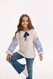 Біла вишиванка з орнаментом птахів для дівчинки