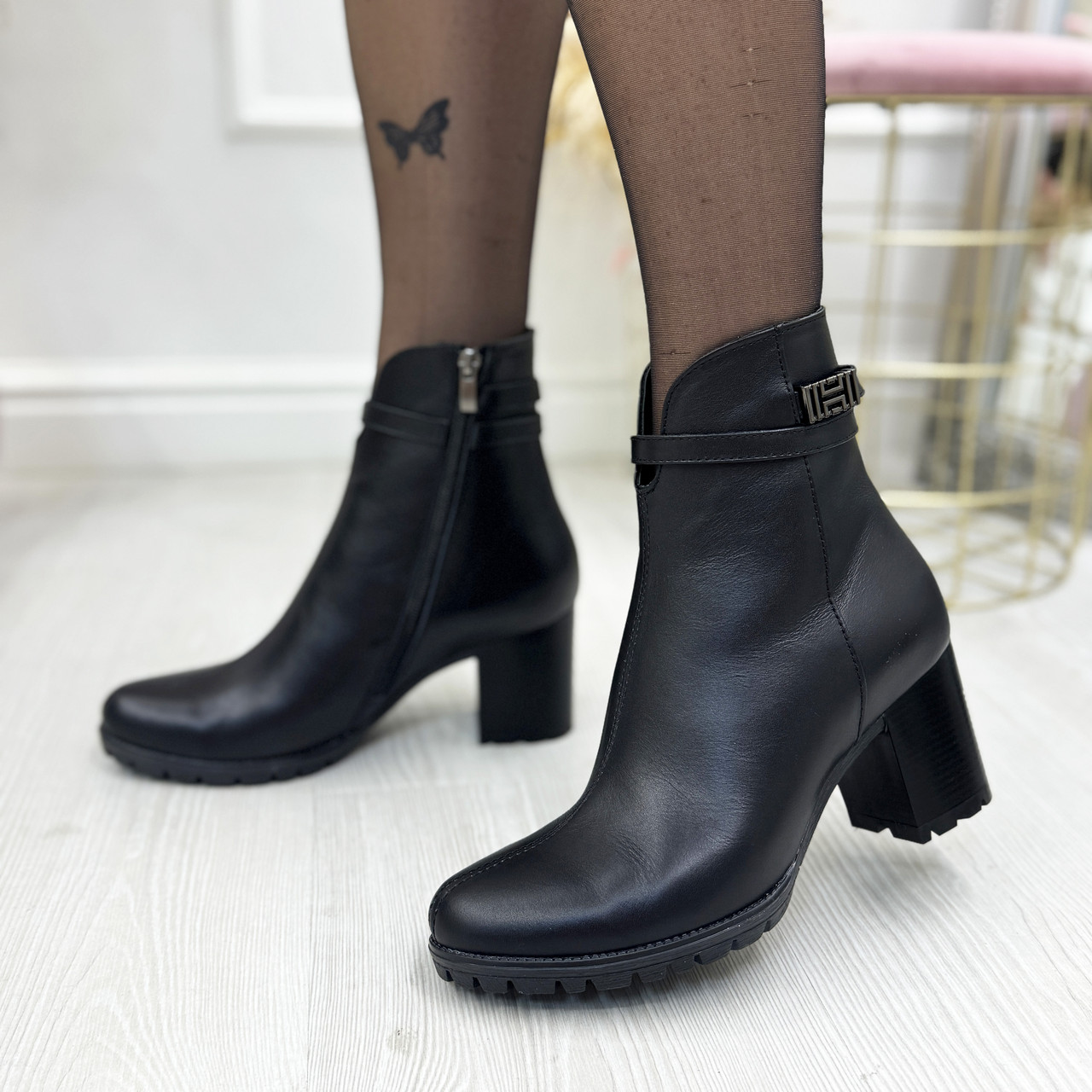 Черевики жіночі шкіряні на стійкому підборі. Колір чорний, фото 1