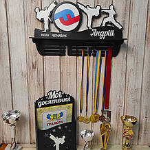 Набір «Поличка для кубків і дипломниця для грамот» з карате. Медальниця карате. Дипломниця карате