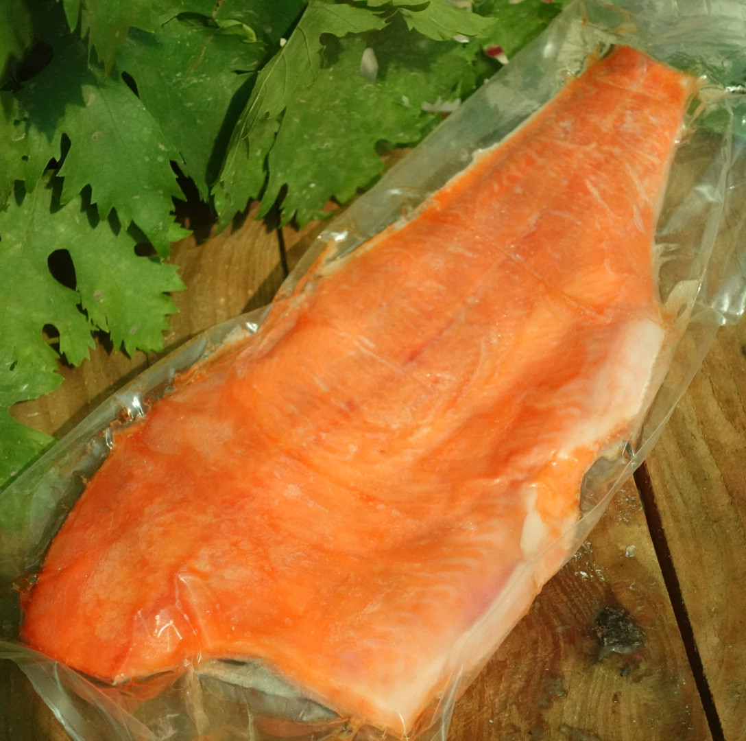 Філе кижуча преміум, на шкурі 1,2-1,5 кг/шт (ціна за 1кг), фото 1