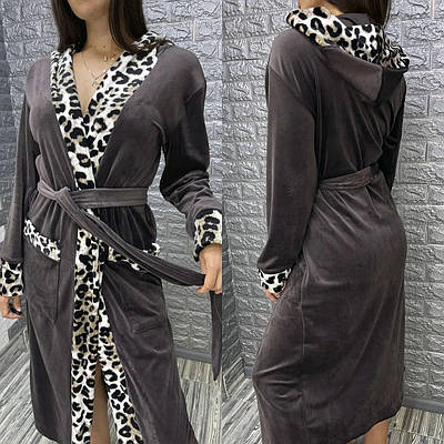 Жіночий велюровий халат з леопардовим принтом