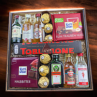 Вкусный новогодний подарочный набор на подарок на подарок для мужчин, мужской подарочный бокс на праздник Новый год и Р|ХИТОВЫЙ