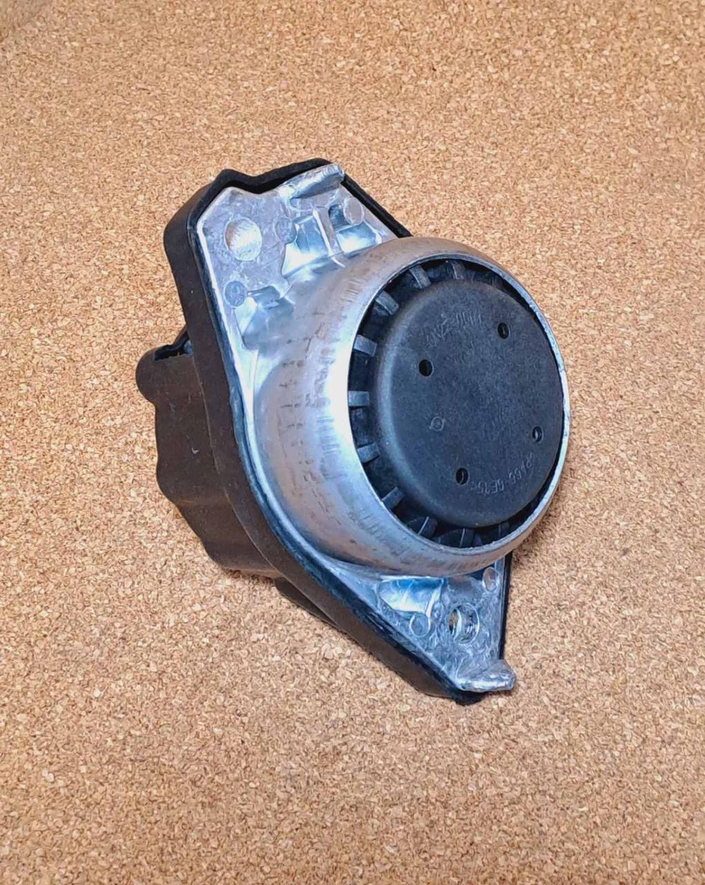 Подушка двигуна ліва Great Wall Wingle 7 Грейт Вол Вингл 7 Грейт Вол, фото 1