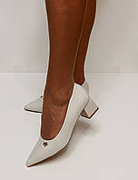 Жіночі туфлі човники низький каблук розмір 37 38