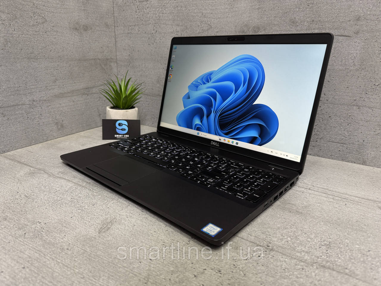 8gb ddr4 I5-8265U 256gb ssd Стильний ноутбук Dell 5500 15.6” FullHD ips, фото 1