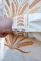 Молочна чоловіча вишиванка з золотою вишивкою колосків на льоні великі розміри, фото 3