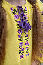 Дитяча вишиванка жовта з хрестиком фіолетові квіти і птахи розміри 110 116 122 128 134 140 146 152 158 164, фото 3