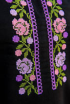 Святкова вишиванка для дівчинки з хрестиковою вишивкою квітів чорна блуза розміри 110–164, фото 2