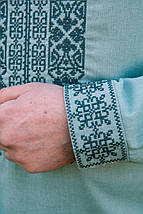 Чоловіча лляна вишиванка м'ятного кольору з вишивкою коней геометричні обереги розміри S–5XL, фото 4