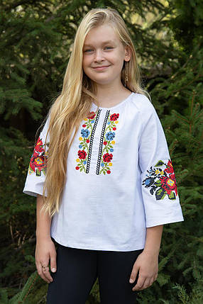 Вишиванка для дівчинки з квітковим орнаментом рукав три чверті сорочка біла 110–164 розмір, фото 1