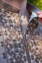 Чоловіча вишиванка кольору какао з вишивкою гладдю геометричний орнамент льон еластан розміри M–5XL, фото 2