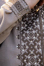 Чоловіча вишиванка кольору какао з вишивкою гладдю геометричний орнамент льон еластан розміри M–5XL, фото 4