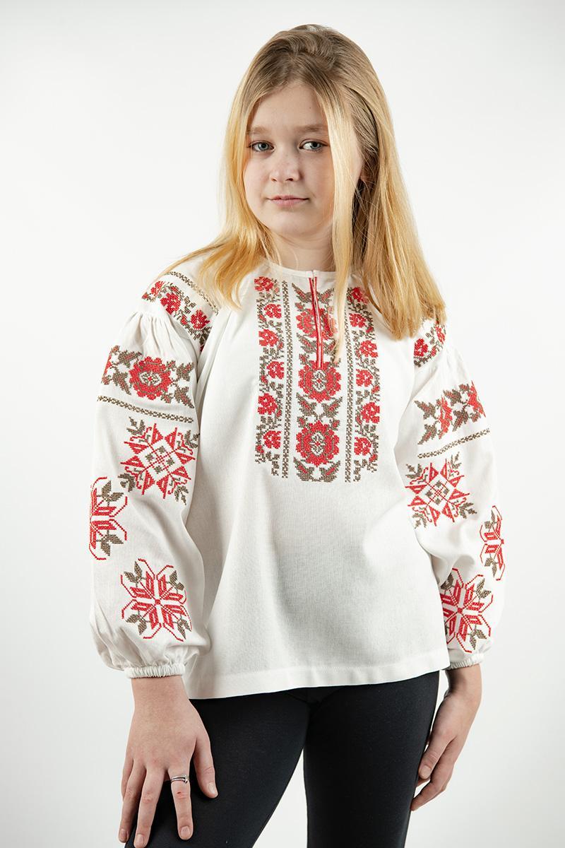 Дитяча вишиванка молочного кольору з червоною вишивкою троянд і геометрією розміри 110–164