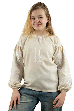 Дитяча сорочка з вишивкою білим орнаментом на бежевому льоні для дівчинки 110–164, фото 1