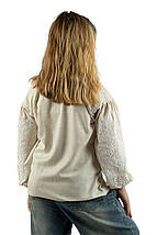 Дитяча сорочка з вишивкою білим орнаментом на бежевому льоні для дівчинки 110–164, фото 4