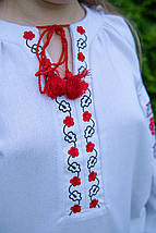 Вишиванка для дівчинки з квітковим орнаментом червоно-чорна біла сорочка на довгий рукав 110–164, фото 2