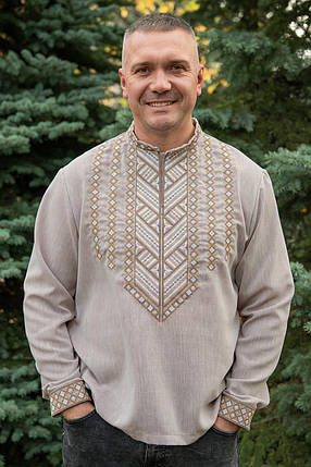 Чоловіча бежева вишиванка з льону з вишивкою у теплих тонах для урочистих подій, фото 1