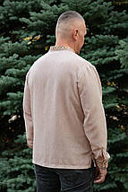 Чоловіча бежева вишиванка з льону з вишивкою у теплих тонах для урочистих подій, фото 4