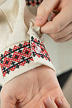 Вишиванка для хлопчика молочного кольору з червоною геометричною вишивкою розміри 110–164, фото 4