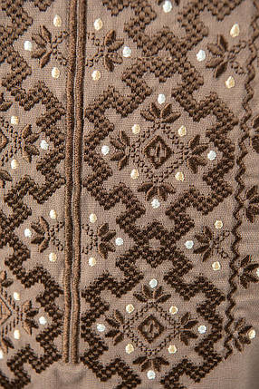 Вишита сорочка для хлопчика коричнева з геометричним орнаментом 110–164 розмірів на планці з ґудзиком, фото 2