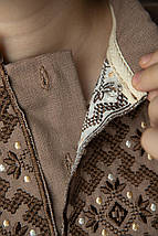 Вишита сорочка для хлопчика коричнева з геометричним орнаментом 110–164 розмірів на планці з ґудзиком, фото 3