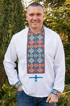 Чоловіча вишиванка Незламність з орнаментом зорі та етновишивкою на білому фоні, фото 1