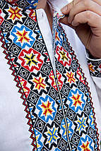 Чоловіча вишиванка Незламність з орнаментом зорі та етновишивкою на білому фоні, фото 4