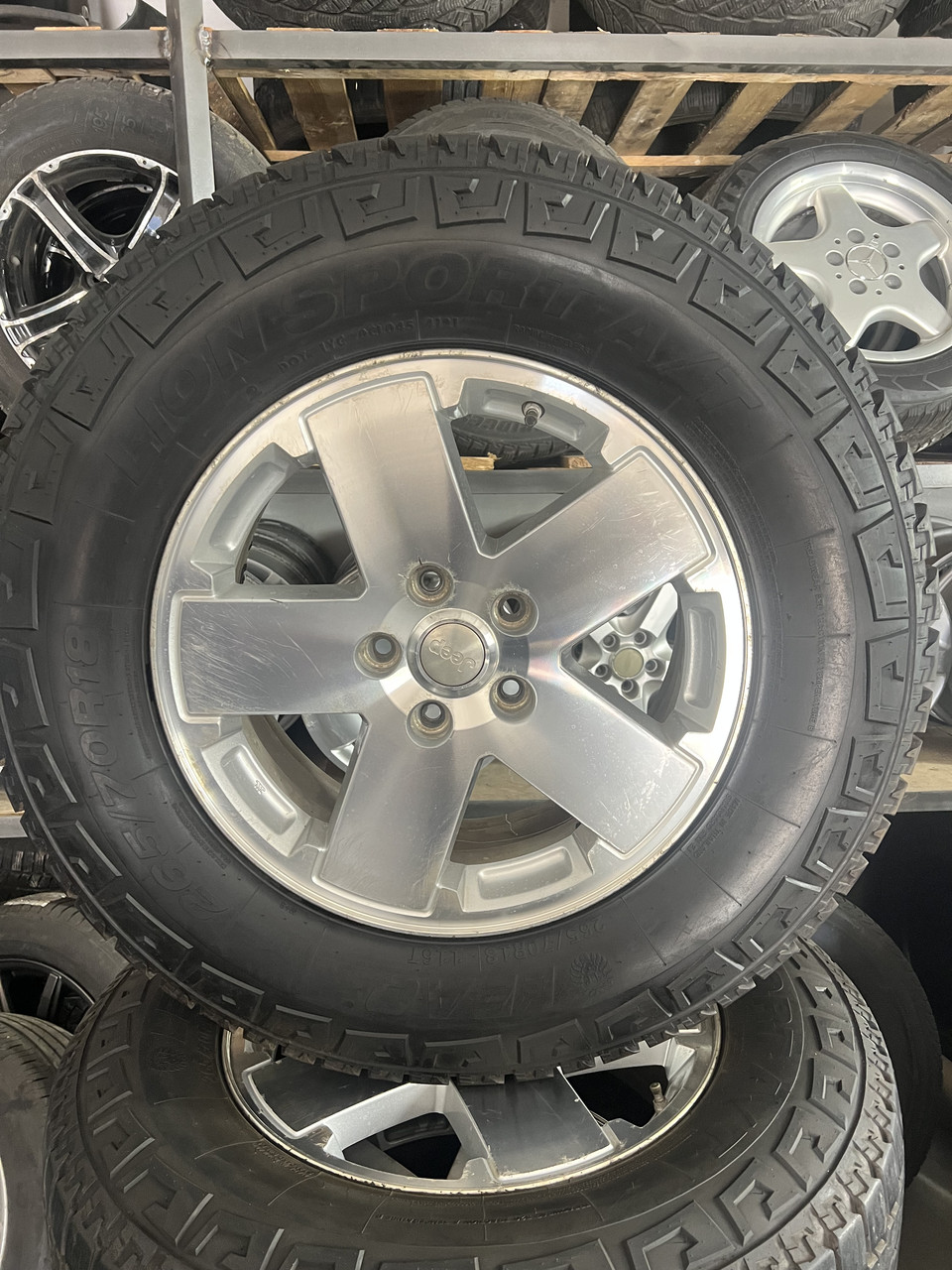 Комплект коліс Jeep R17 5x127 265/70