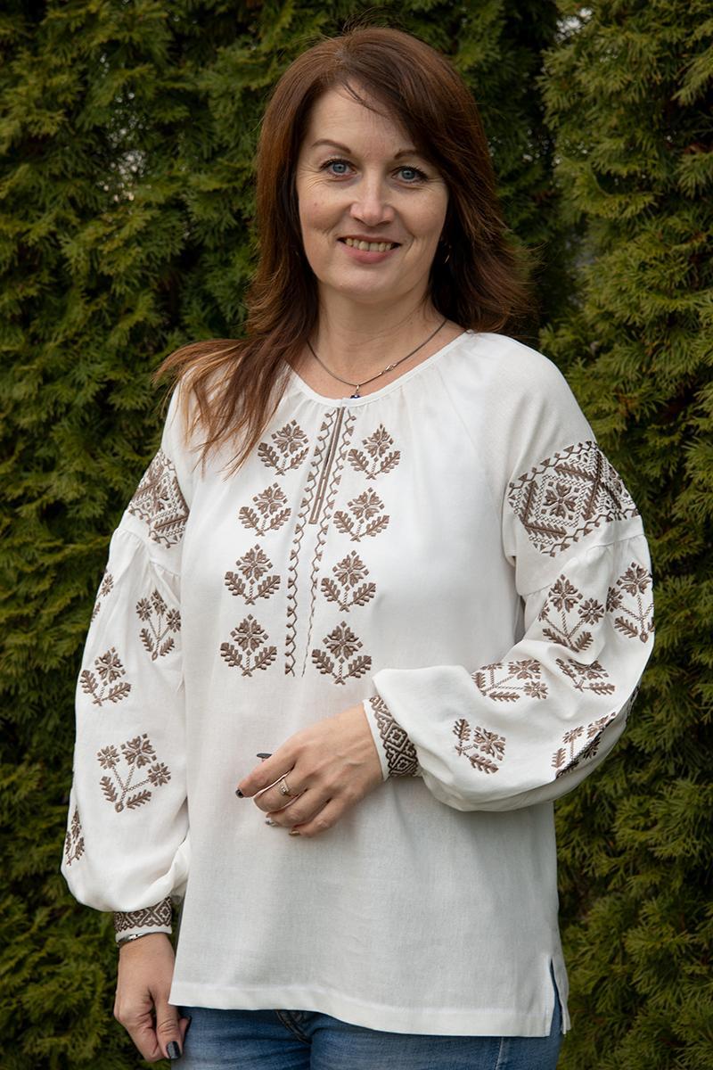 Π‘ΠΎΡΠΎΡΠΊΠ° Π· Π²ΠΈΡΠΈΠ²ΠΊΠΎΡ ΠΆΡΠ½ΠΎΡΠ° ΠΌΠΎΠ»ΠΎΡΠ½ΠΎΠ³ΠΎ ΠΊΠΎΠ»ΡΠΎΡΡ Π· ΠΊΠΎΡΠΈΡΠ½Π΅Π²ΠΎΡ Π³Π»Π°Π΄Π΄Ρ ΡΠ° Π³Π΅ΠΎΠΌΠ΅ΡΡΠΈΡΠ½ΠΈΠΌ ΡΠΎΡΠ»ΠΈΠ½Π½ΠΈΠΌ ΠΎΡΠ½Π°ΠΌΠ΅Π½ΡΠΎΠΌ