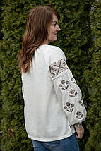 Π‘ΠΎΡΠΎΡΠΊΠ° Π· Π²ΠΈΡΠΈΠ²ΠΊΠΎΡ ΠΆΡΠ½ΠΎΡΠ° ΠΌΠΎΠ»ΠΎΡΠ½ΠΎΠ³ΠΎ ΠΊΠΎΠ»ΡΠΎΡΡ Π· ΠΊΠΎΡΠΈΡΠ½Π΅Π²ΠΎΡ Π³Π»Π°Π΄Π΄Ρ ΡΠ° Π³Π΅ΠΎΠΌΠ΅ΡΡΠΈΡΠ½ΠΈΠΌ ΡΠΎΡΠ»ΠΈΠ½Π½ΠΈΠΌ ΠΎΡΠ½Π°ΠΌΠ΅Π½ΡΠΎΠΌ, ΡΠΎΡΠΎ 5