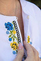 ΠΠΈΡΠΈΠ²Π°Π½ΠΊΠ° ΠΆΡΠ½ΠΎΡΠ° Π±ΡΠ»Π° Π· ΡΠΈΠ½ΡΠΌΠΈ Ρ ΠΆΠΎΠ²ΡΠΈΠΌΠΈ ΠΊΠ²ΡΡΠ°ΠΌΠΈ Ρ
ΡΠ΅ΡΡΠΈΠΊΠΎΠΌ Π½Π° ΡΡΠΊΠ°Π²Π°Ρ
Ρ Π³ΡΡΠ΄ΡΡ
Ρ ΠΏΠ°ΡΡΡΠΎΡΠΈΡΠ½ΠΎΠΌΡ ΡΡΠΈΠ»Ρ, ΡΠΎΡΠΎ 4