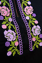 Чорна сорочка з вишивкою жіноча з квітами у рожево-бузкових тонах довгий рукав розміри до 4XL, фото 2