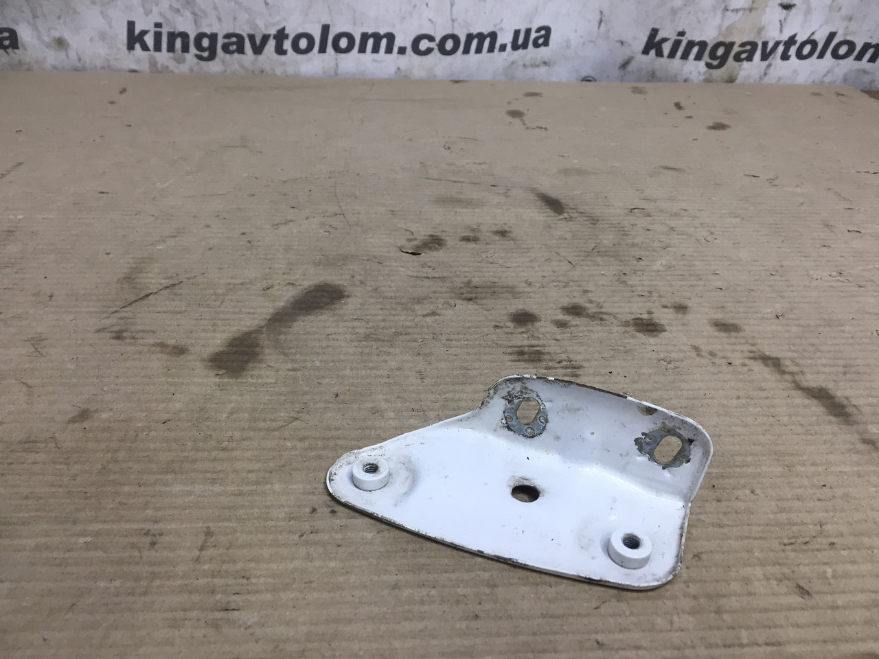 Кронштейн крила Skoda Octavia A5 1Z0821142A, фото 1