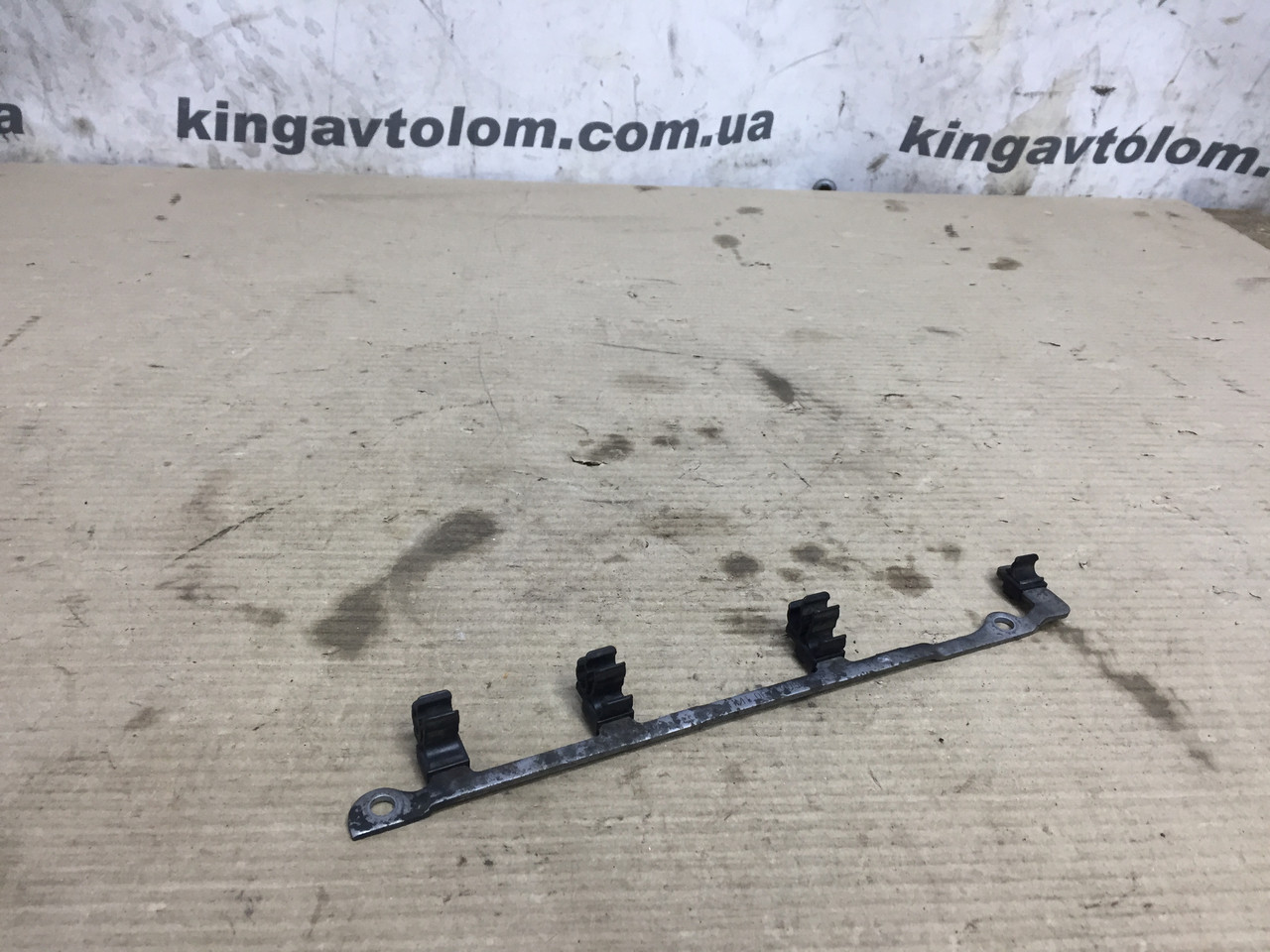 Кронштейн Skoda Octavia A5 06A905131E, фото 1