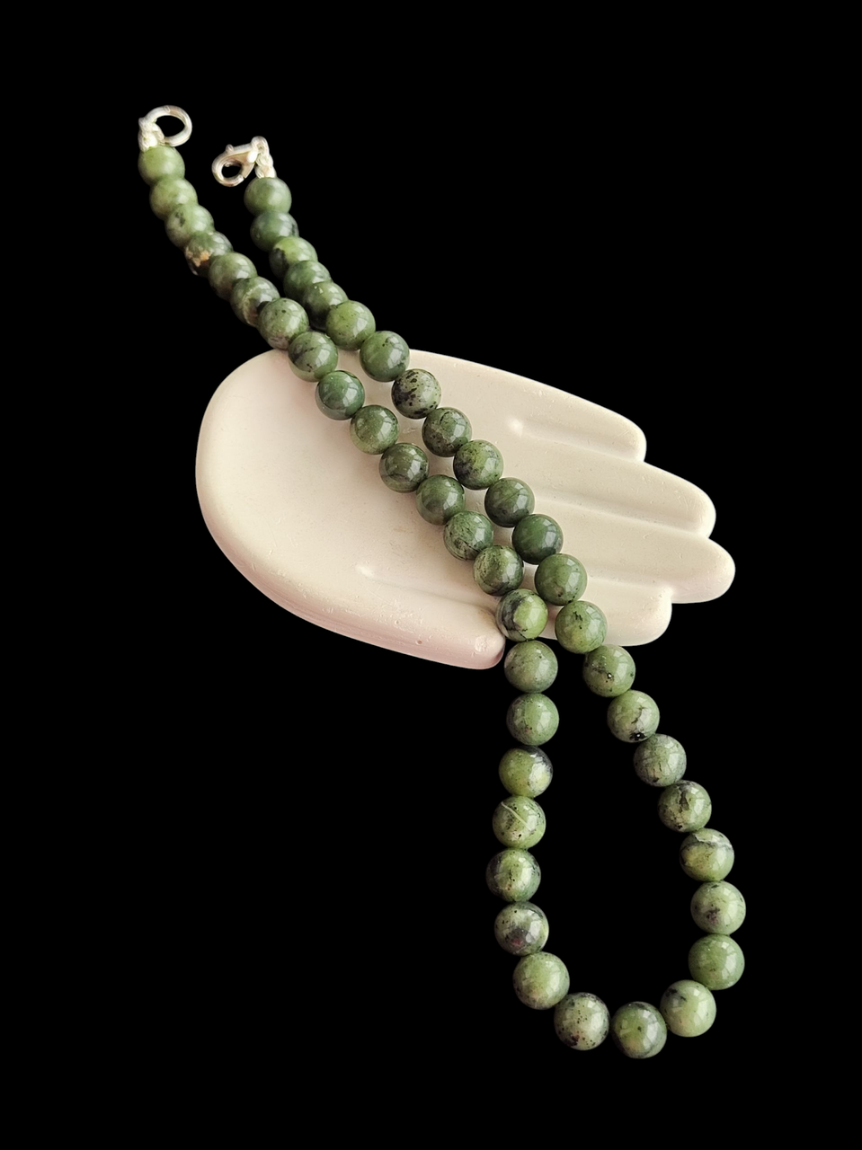 Намисто нефрит. Намисто коротке з натурального нефриту. Натуральний нефрит кольє чокер., фото 1