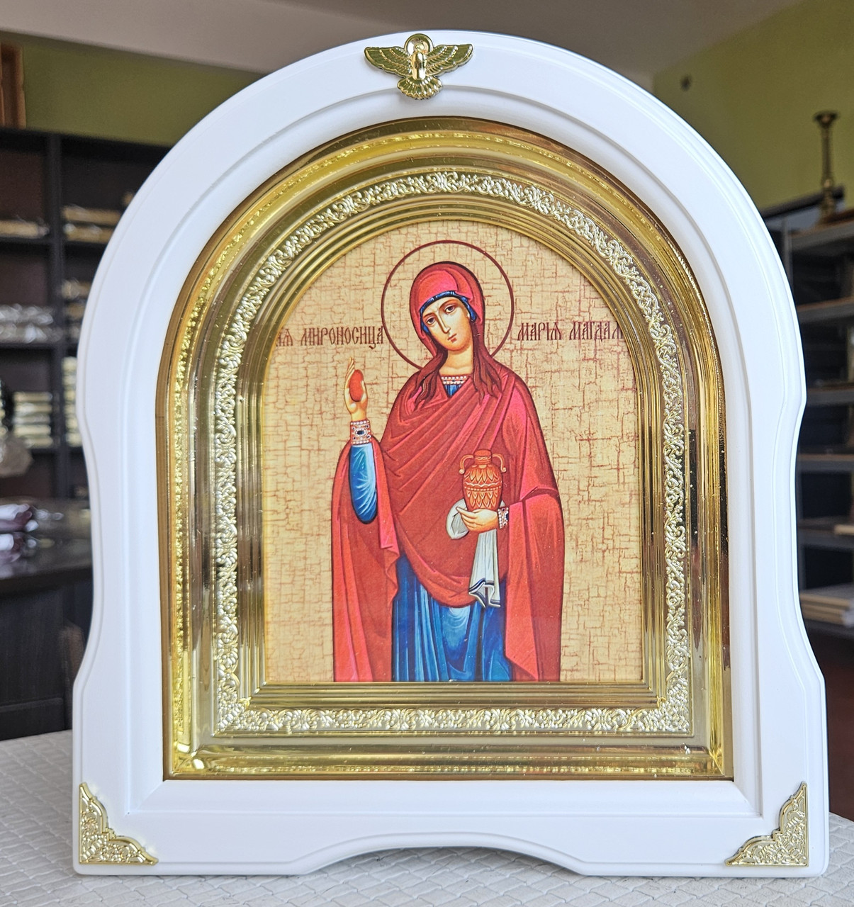 Ікона іменна Марія Магдалина в білому дерев'яному арочному кіоті під склом, розмір кіоту 28×25, сюжет 15×18., фото 1