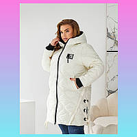 Жіноча зимова куртка батал молочного кольору з капюшоном, стьобана, подовжена, великі розміри