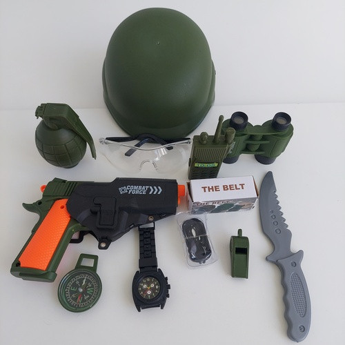 Військовий набір пістолет у кобурі, шолом, окуляри, бінокль, годинник, компас, жетон, граната, ніж, у сітці ( CH 222 A2), фото 1
