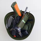 Військовий набір пістолет у кобурі, шолом, окуляри, бінокль, годинник, компас, жетон, граната, ніж, у сітці ( CH 222 A2), фото 2