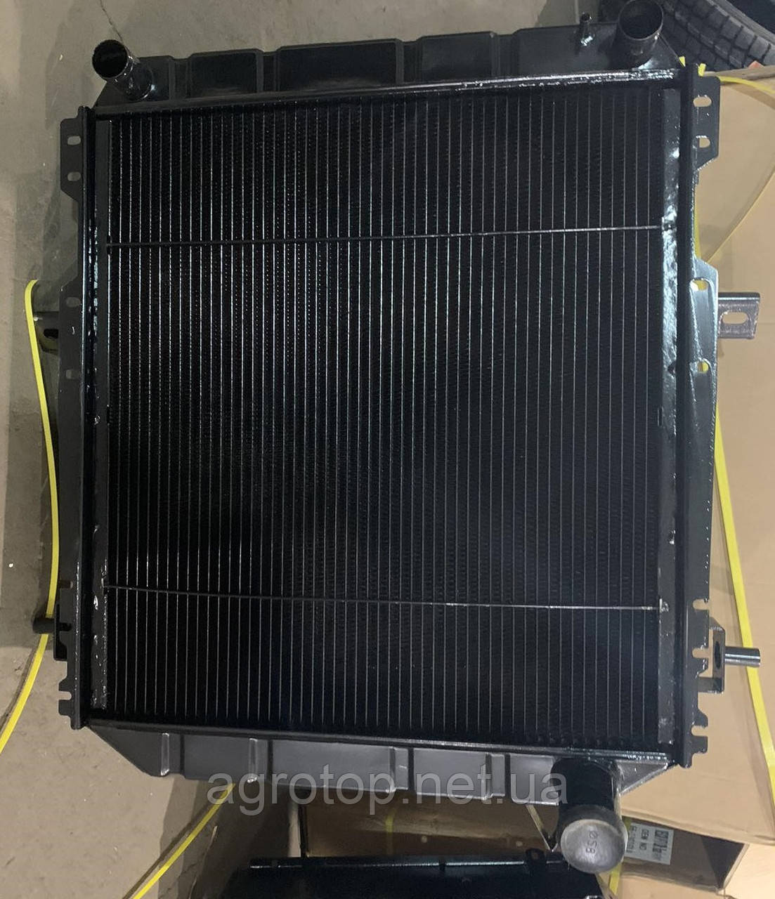 Радіатор охолодження 4-рядний алюмін. КРАЗ 256 (пр.воКАМАХ) КМ256-1301010-А, фото 1